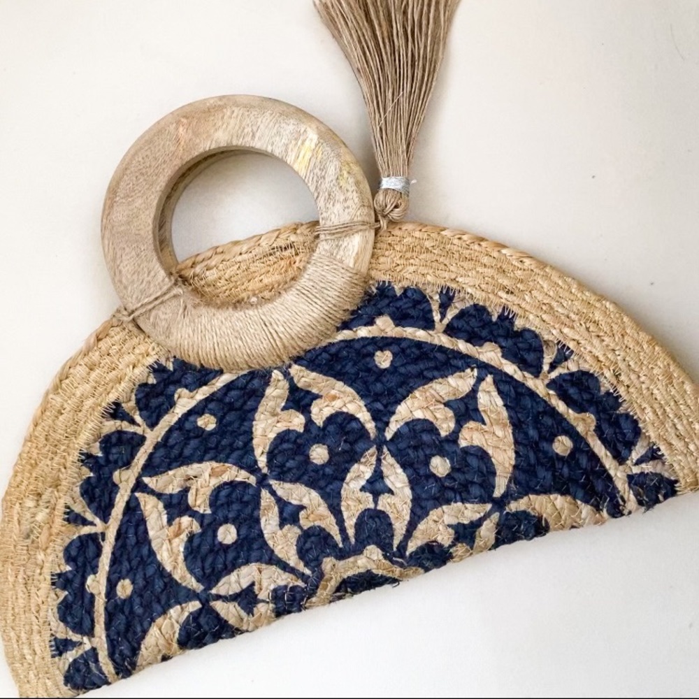 Mini straw handbag